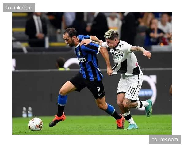 劳塔罗与阿尔瓦雷斯搭档锋线 国际米兰射手与曼城前锋争夺主力